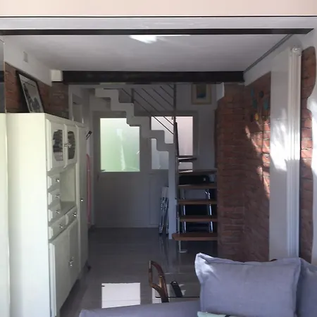 Luxury Vertical Open Space